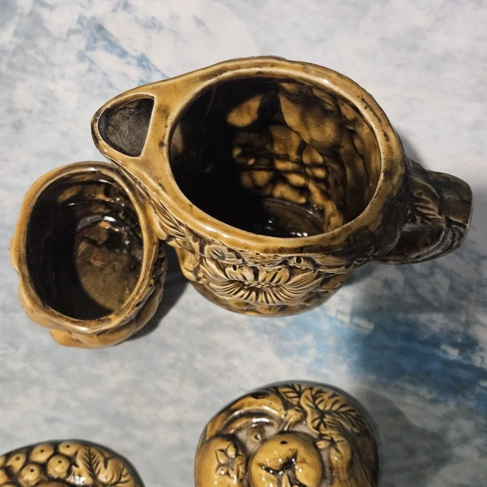 Vintage 1960s Japan Majolica Daisy Fruit Pitcher & Lidded Jar Ceramic Set